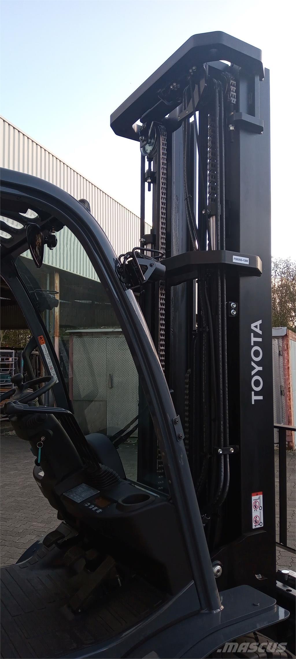 Toyota 02-8FGJF35 Propan trucker