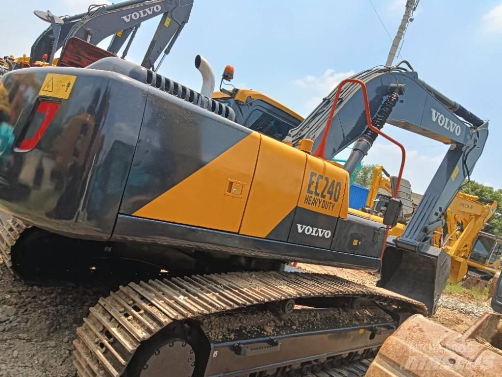 Volvo EC 240 Beltegraver