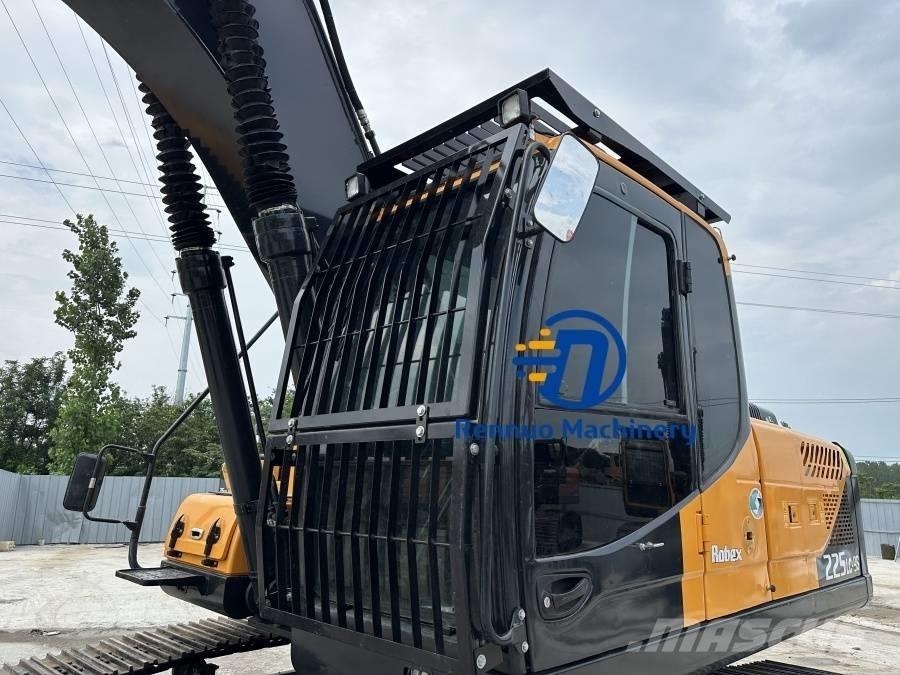 Hyundai 225LC-9S Beltegraver