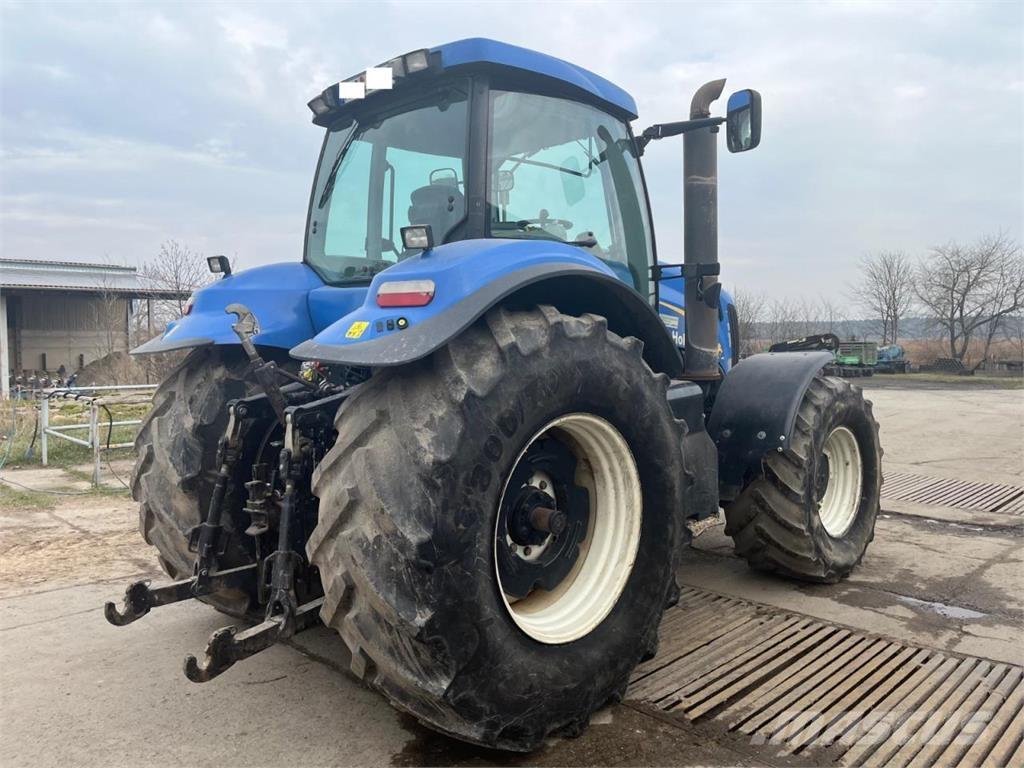 New Holland T8040 Traktorer