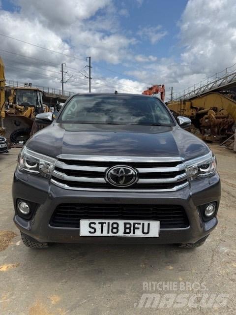 Toyota Hilux Pickup/planbiler