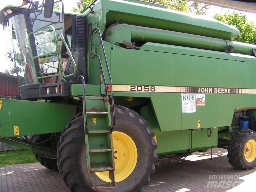 John Deere 2056 Skurtreskere