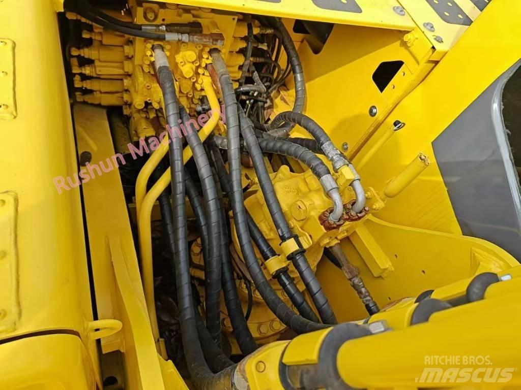 Komatsu PC 220-8 Beltegraver