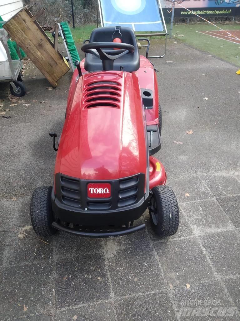 Toro zitmaaier DH140 Sitteklippere