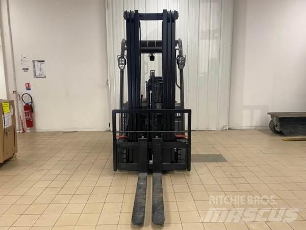 Manitou ME320 Terrenggående gaffeltruck