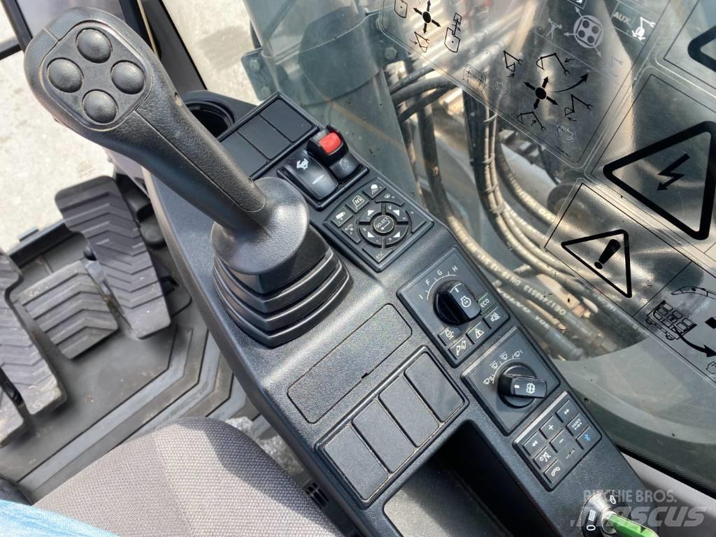 Volvo EC200 ENL Beltegraver