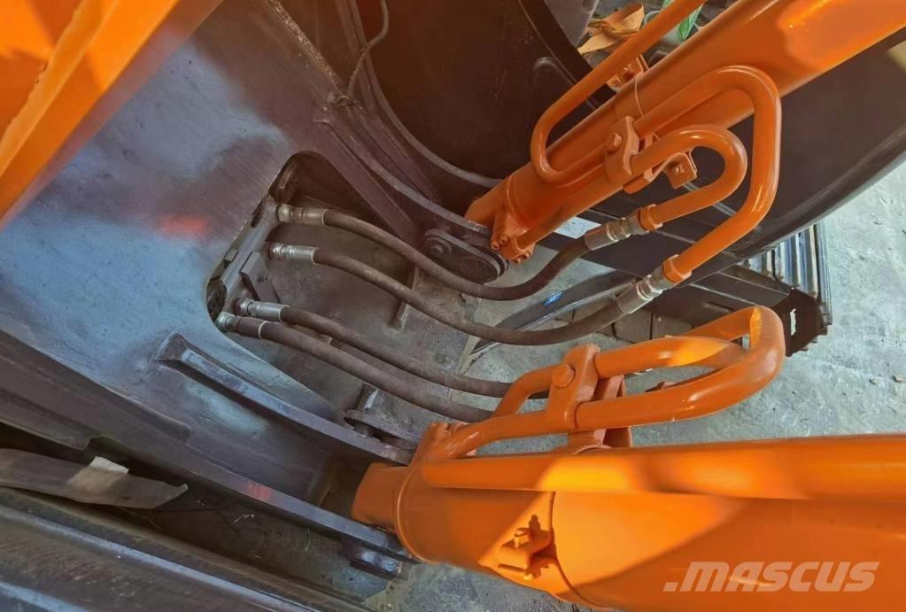 Hitachi ZX 200 Beltegraver