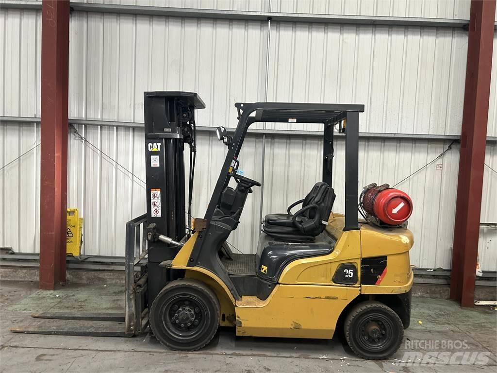 CAT GP25NT Propan trucker