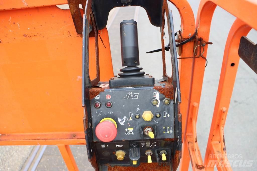 JLG 330LRT Sakselifter