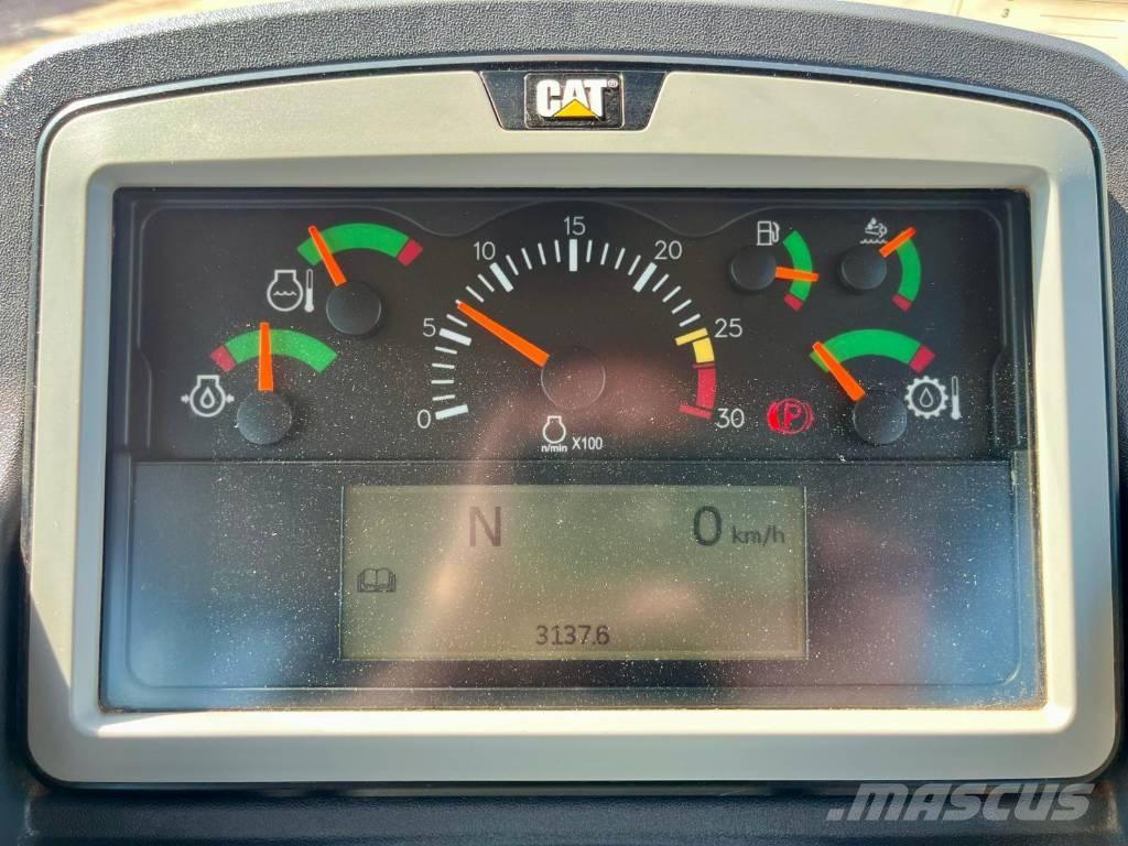 CAT 730 Rammestyrte Dumpere