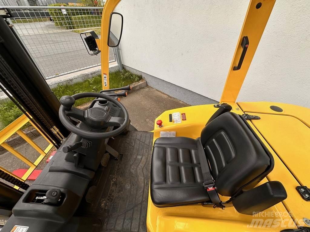 Hyster H5.0UT Diesel Trucker