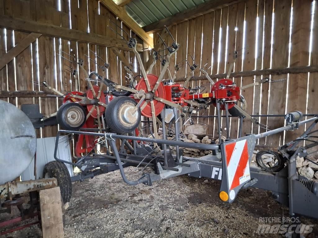 Fella Th1100 Raker og høyvendere