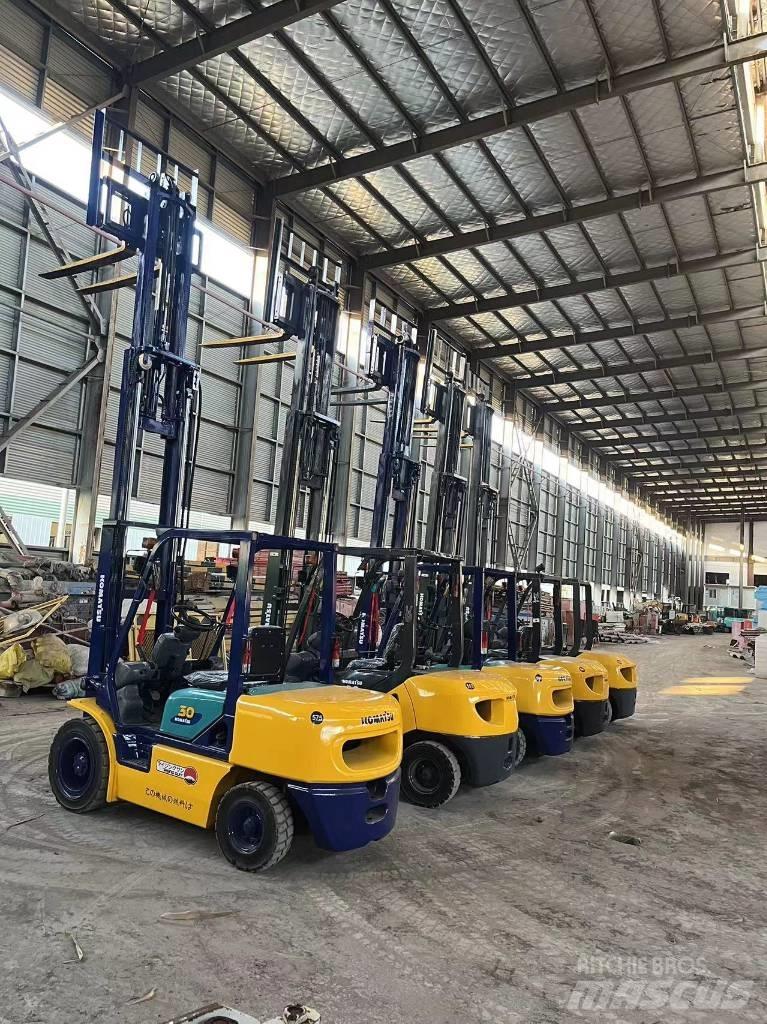 Komatsu FD 30 T-17 Diesel Trucker