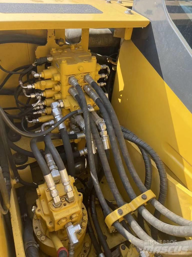 Komatsu PC 130-8 Midigravere 7 - 12t