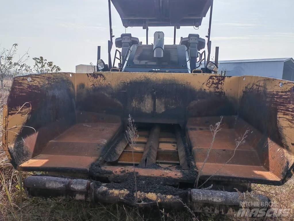 CAT AP655F Asfaltutleggere