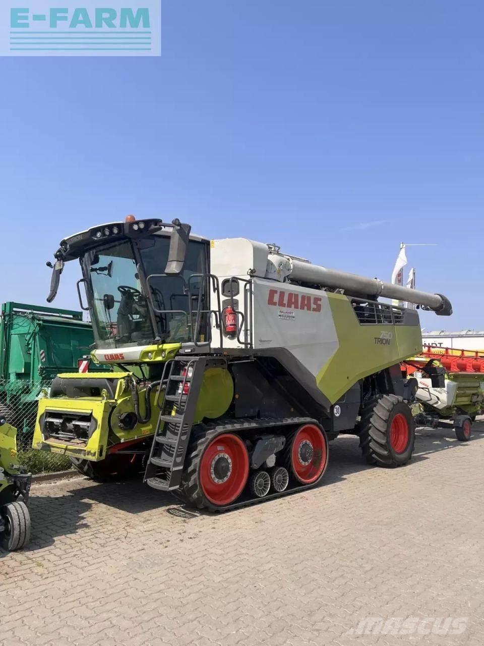 CLAAS trion 750 tt Skurtreskere