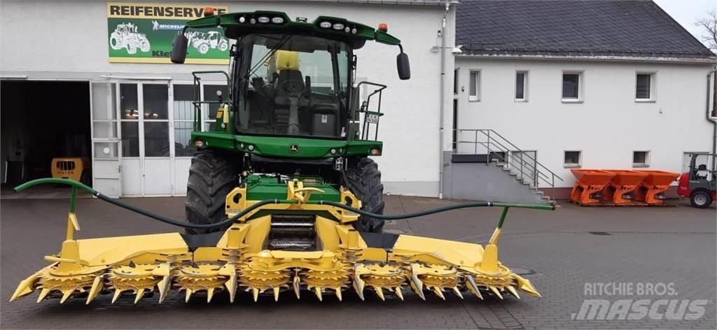 John Deere 8400i Selvdrevne fôrhøstere