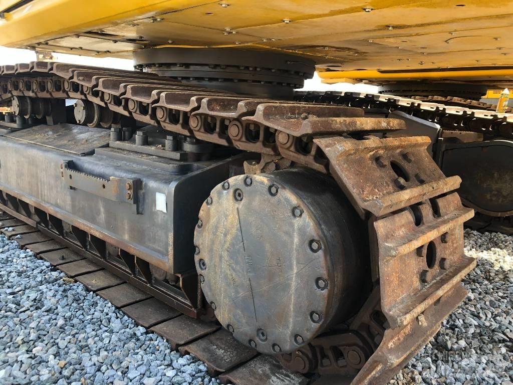 Komatsu 450 Beltegraver