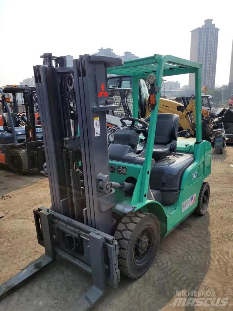 Mitsubishi FD30 Diesel Trucker