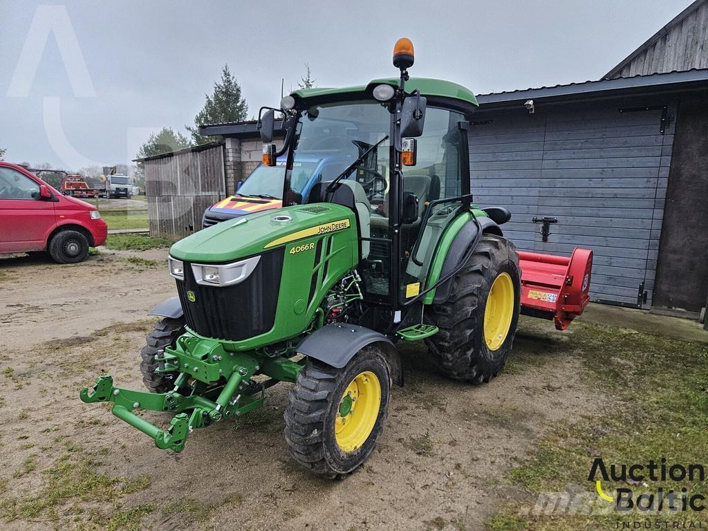 John Deere 4066 R Traktorer