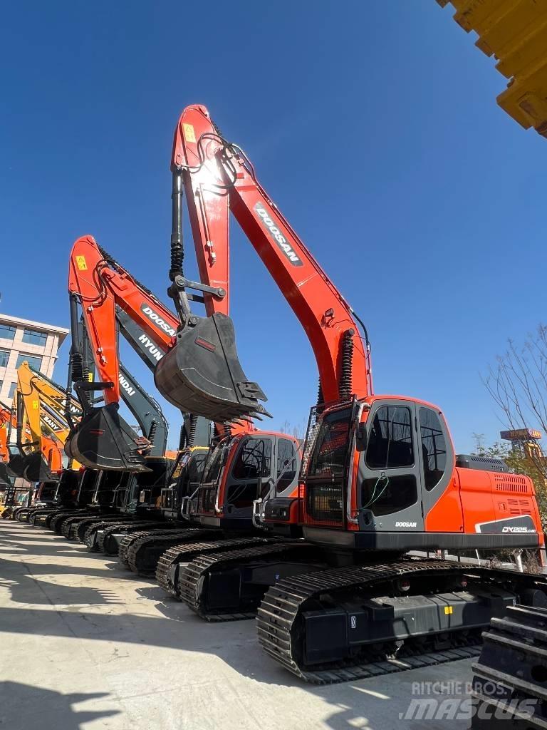 Doosan DX 225 Beltegraver