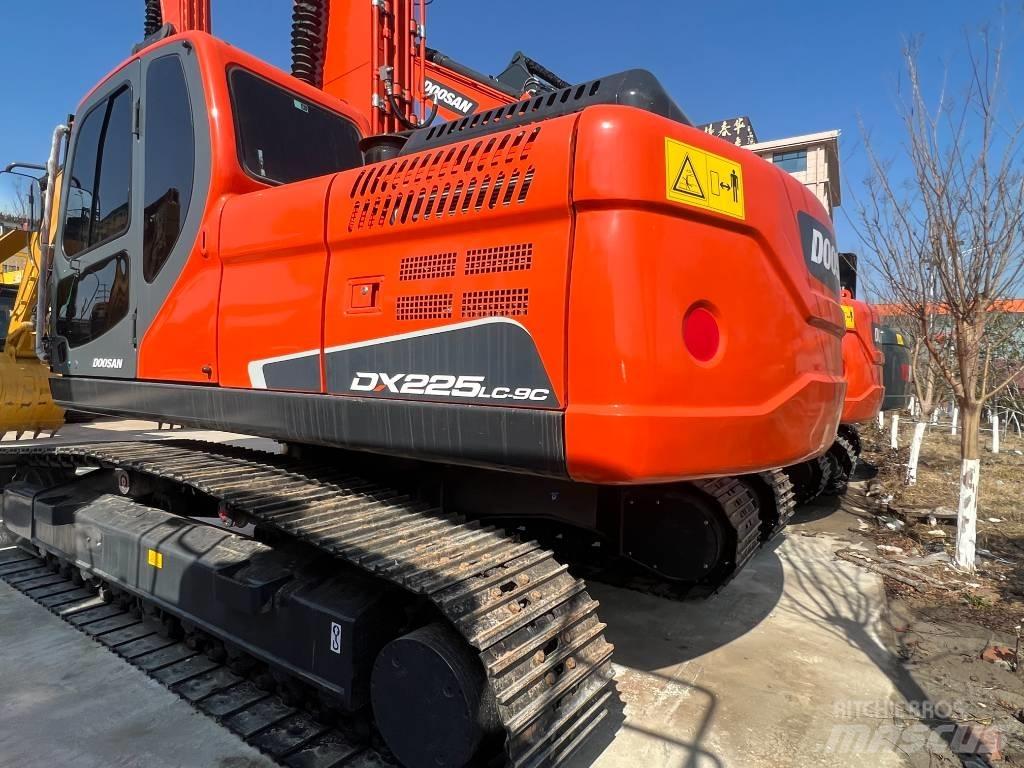 Doosan DX 225 Beltegraver