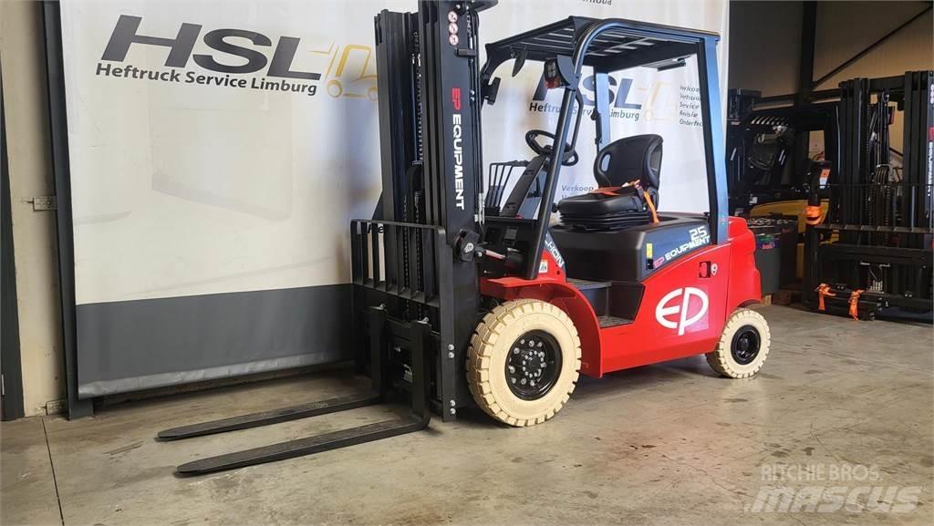  EFL253 Elektriske trucker