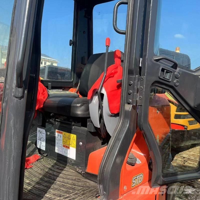 Kubota U 40 Minigravere <7t