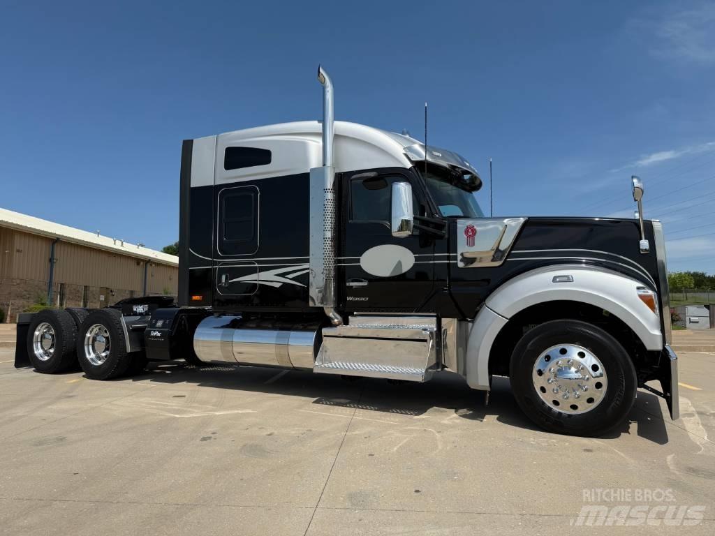 Kenworth W 990 Trekkvogner
