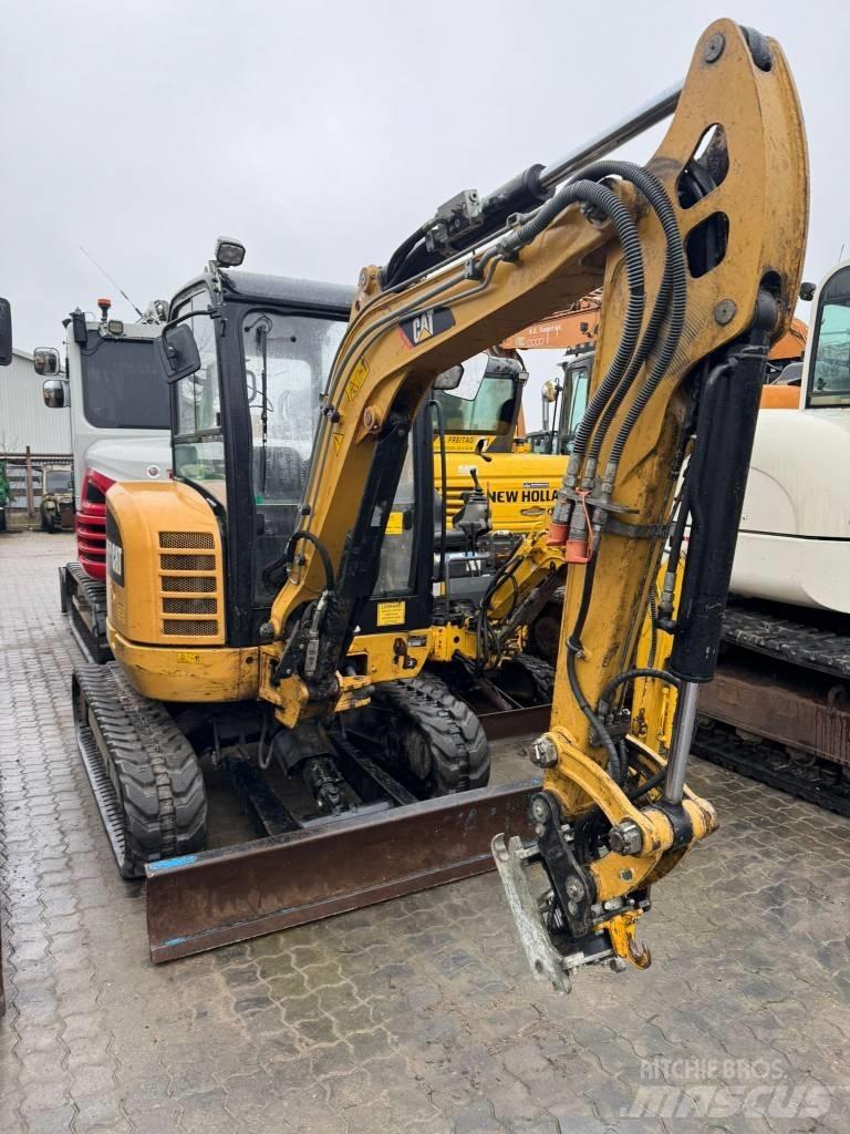 CAT 302.7 D Minigravere <7t