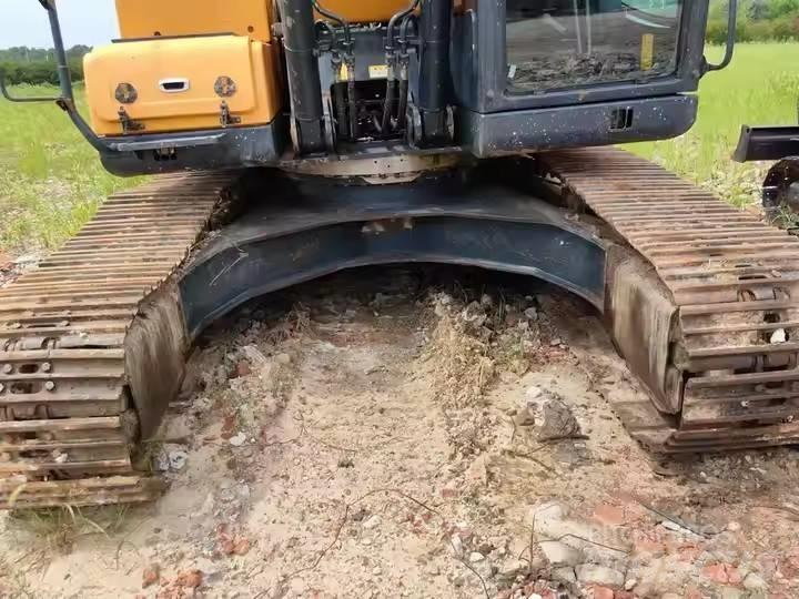 Hyundai 225LVS Beltegraver