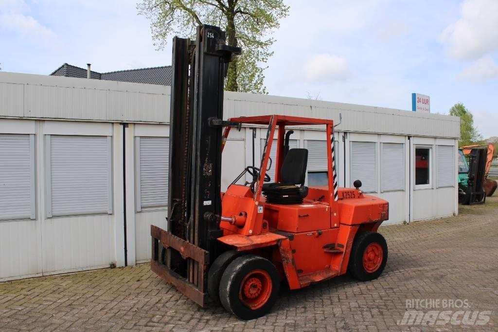 Nissan DF05A70U Diesel Trucker