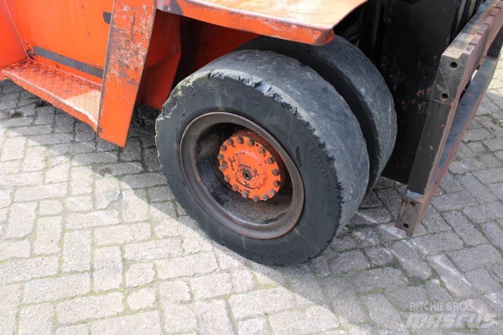 Nissan DF05A70U Diesel Trucker
