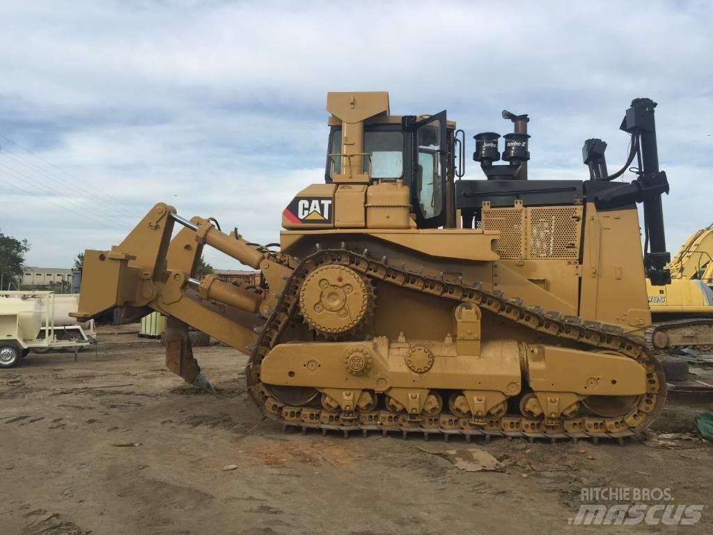 CAT D 9 L Dozere Beltegående