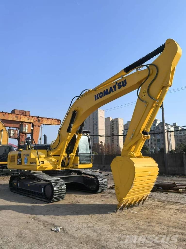 Komatsu PC 300-8 Beltegraver