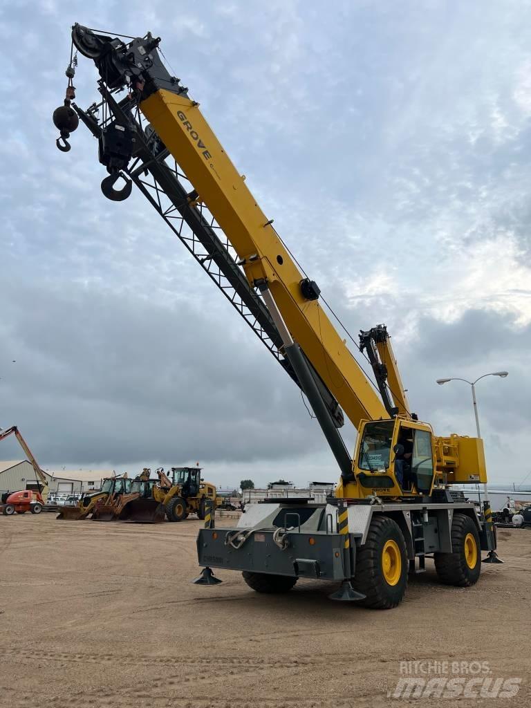 Grove GRT 8100 Røff terreng kraner