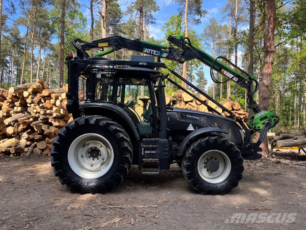 Valtra T183 Versu Traktorer