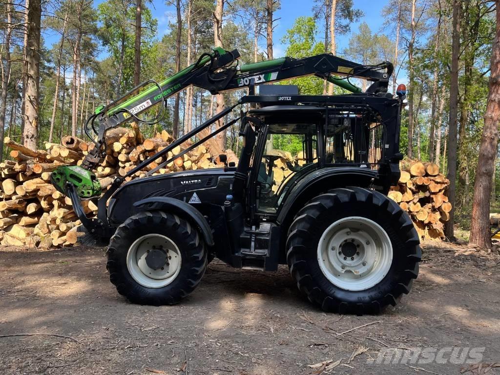 Valtra T183 Versu Traktorer
