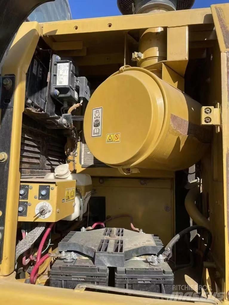 CAT 329 D2 Beltegraver