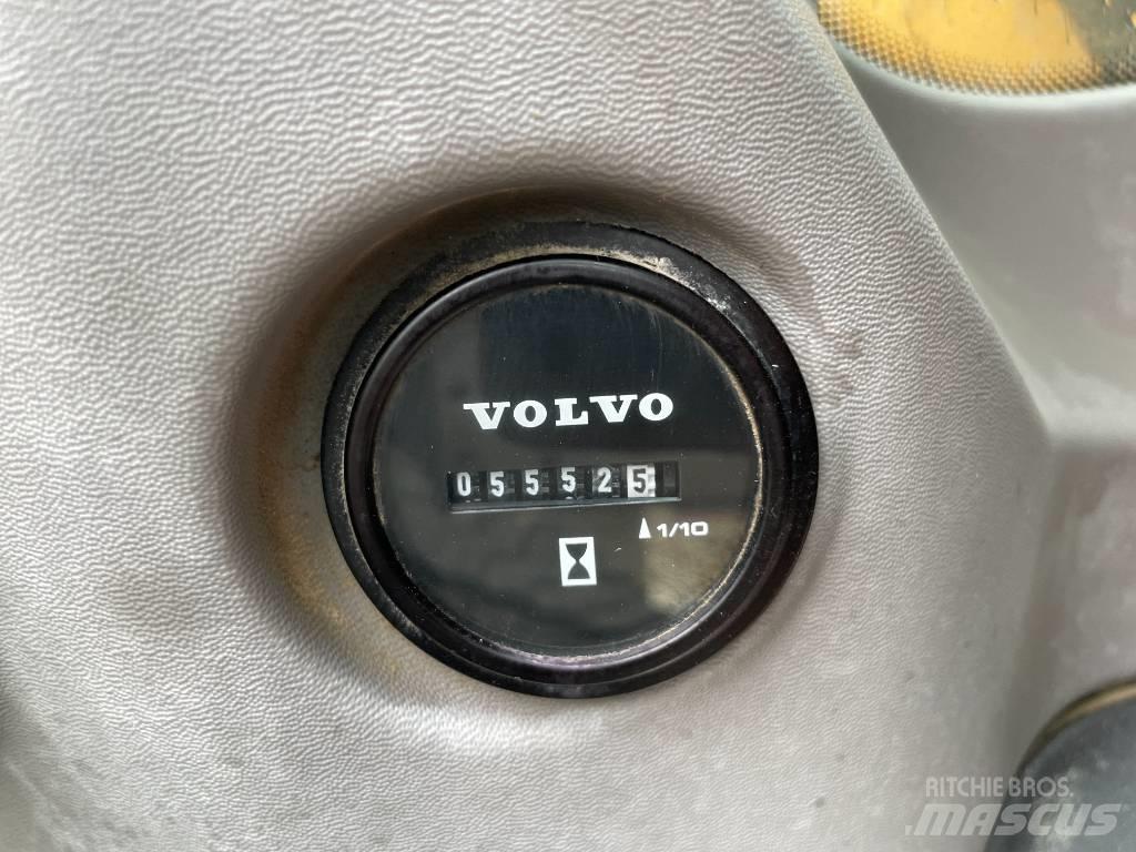 Volvo ECR 235 Beltegraver