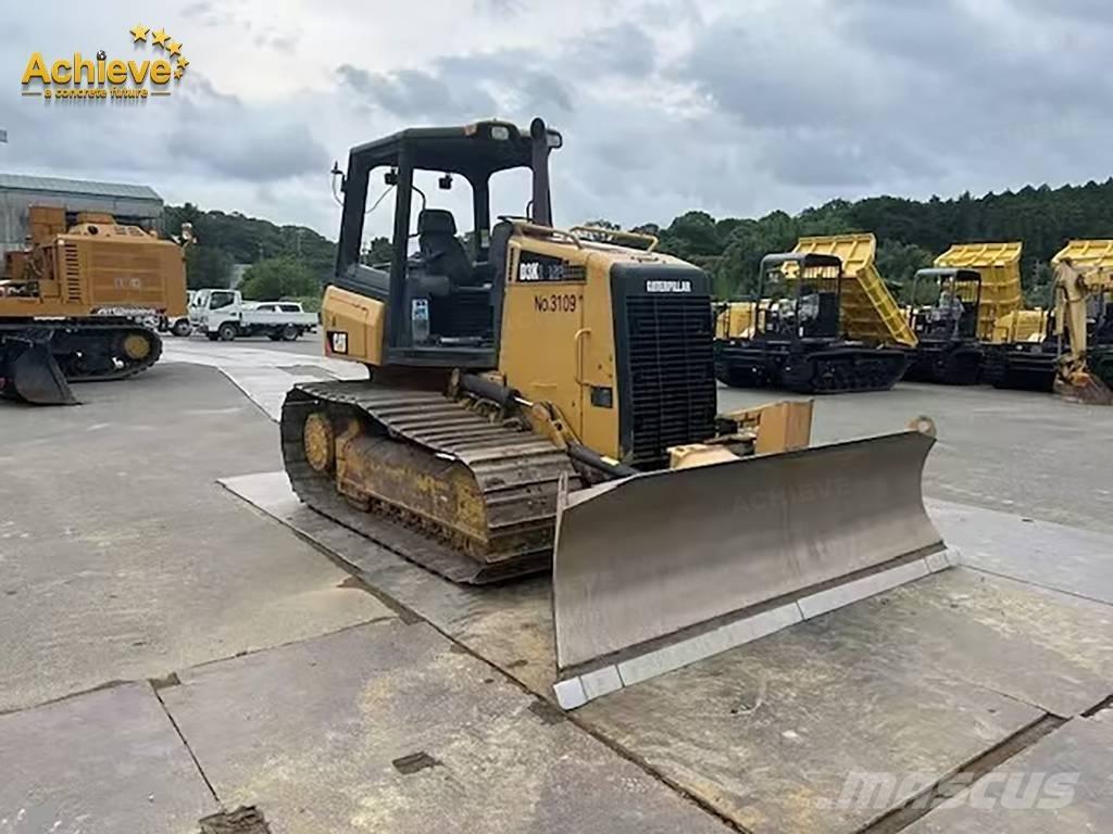 CAT D 3 K 2 Dozere Beltegående