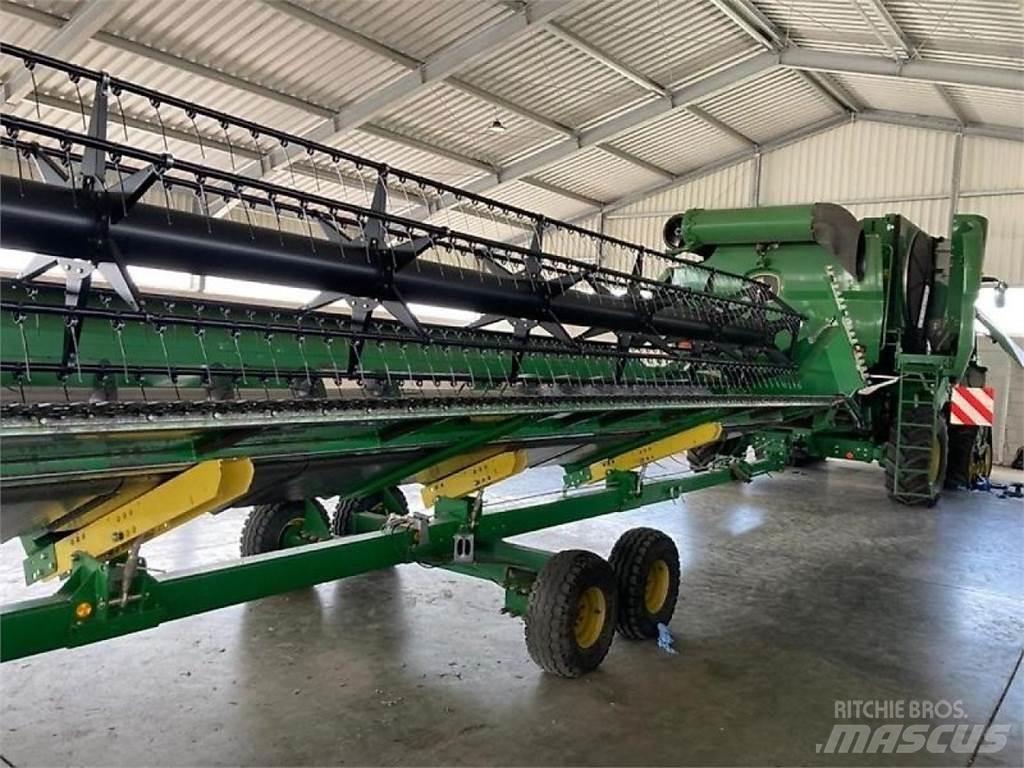 John Deere S 680 Skurtreskere