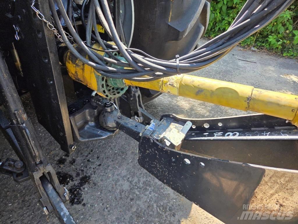 CASE LB434R Firkantpresser