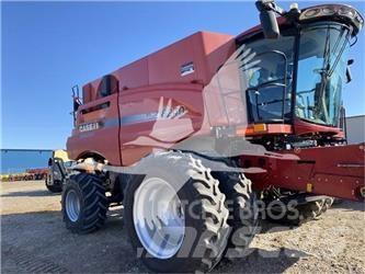 Case IH 8240 Skurtreskere