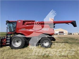Case IH 8250 Skurtreskere