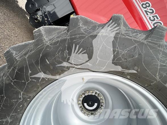 Case IH 8250 Skurtreskere