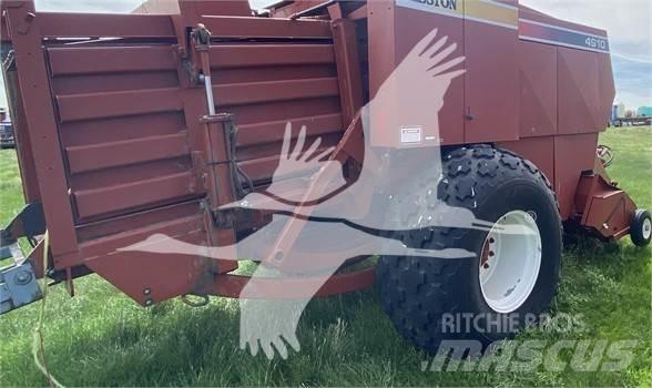Hesston 4910 Firkantpresser