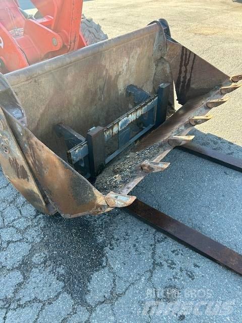 Kubota R 082 Hjullastere