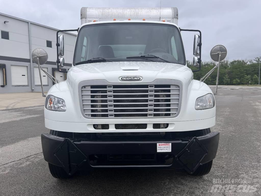 Freightliner M 106 Skapbiler