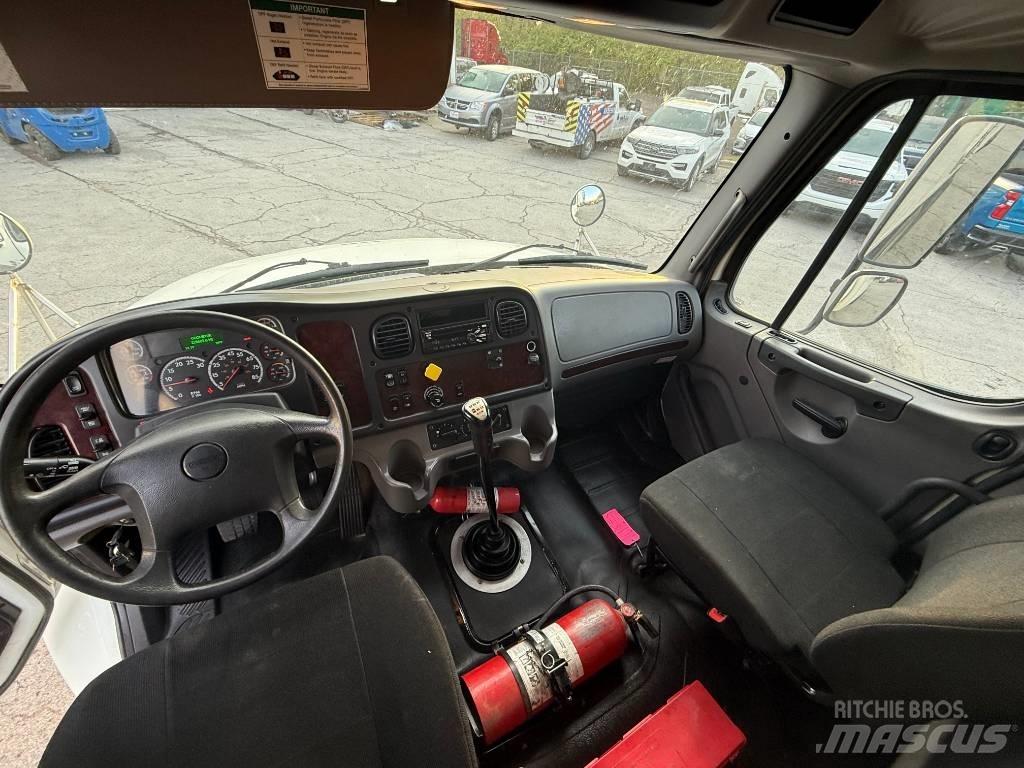 Freightliner M 106 Skapbiler